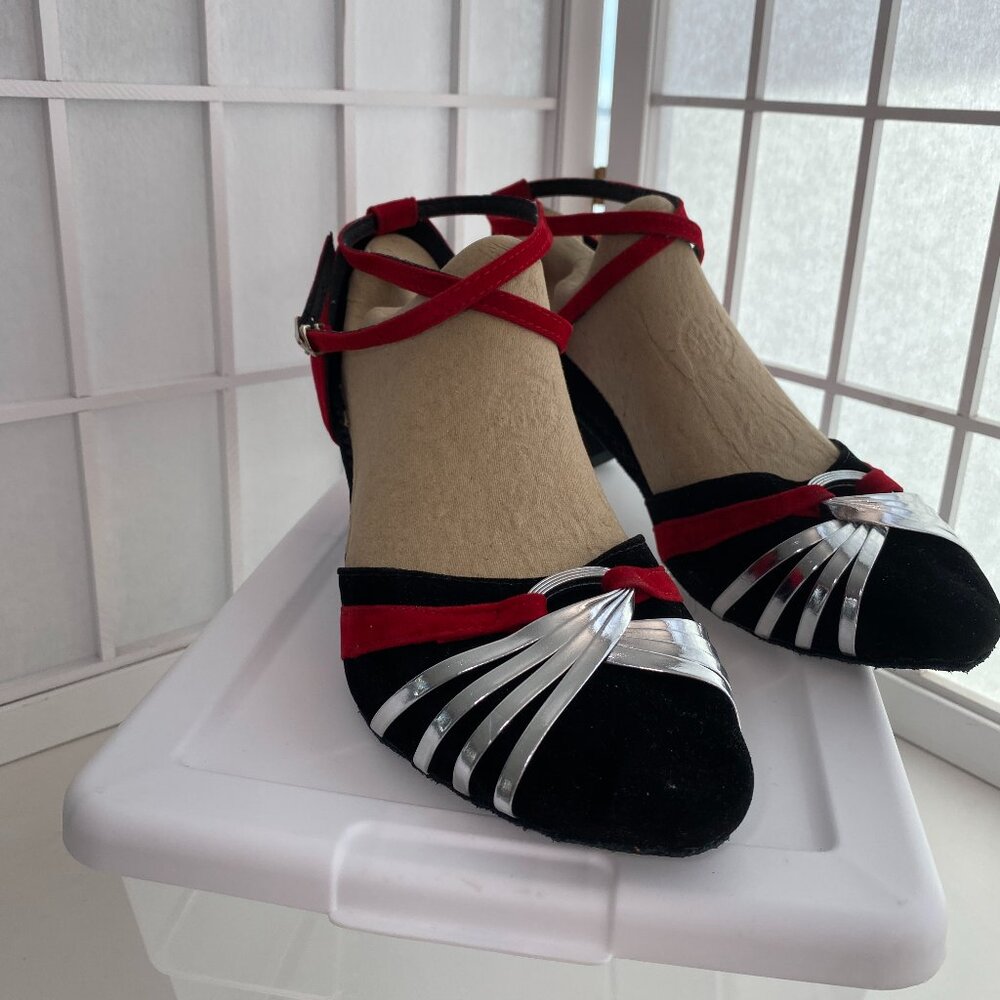 Ballroom Shoes Red, Black and Silver Sz. 40 2" Heels NWOT Unbranded